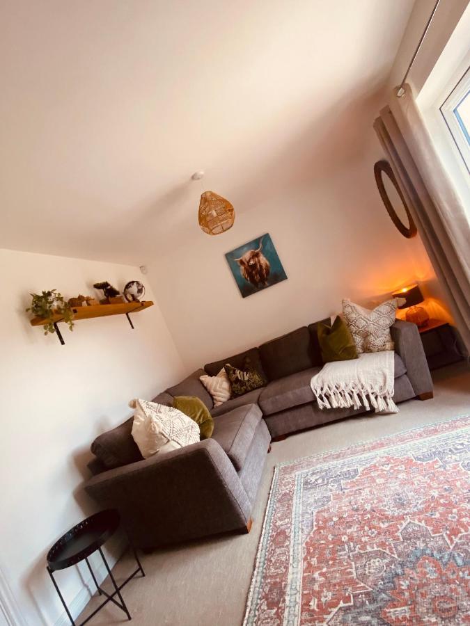 The Belfry 3 Bedrooms 2 Bathrooms Contractors & Family Higham Ferrers エクステリア 写真